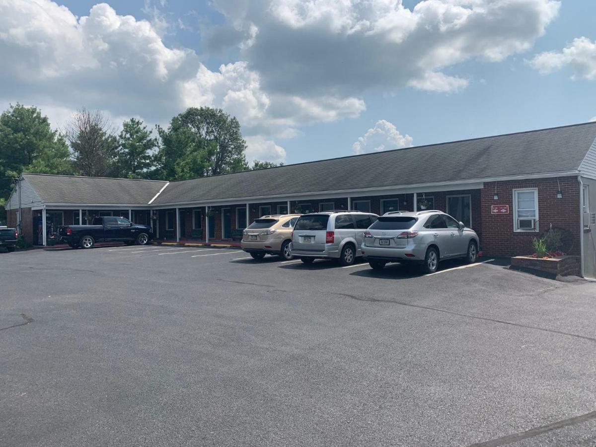 Mt. Vernon Motel Manheim Exterior photo